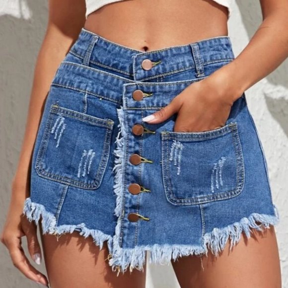 Distressed Frayed Denim Button Skorts - Picture 3 of 9